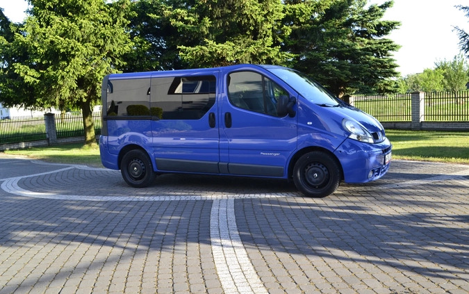 Renault Trafic cena 26900 przebieg: 306000, rok produkcji 2004 z Radom małe 781